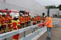 Die Meiser Straßenausstattung präsentiert gemeinsam mit der Feuerwehr Schmelz ihr patentiertes System VARIO-GUARD MÜF.